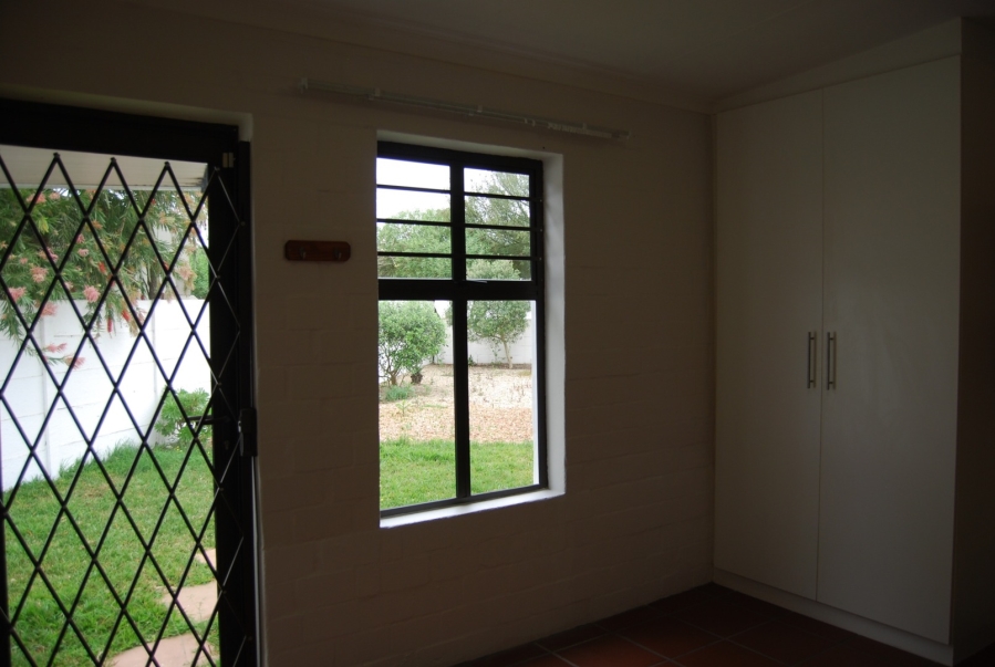 To Let 4 Bedroom Property for Rent in Port Owen Western Cape